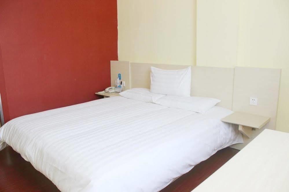 Hanting Hotel Yibin Zhongshan Street Eksteriør billede