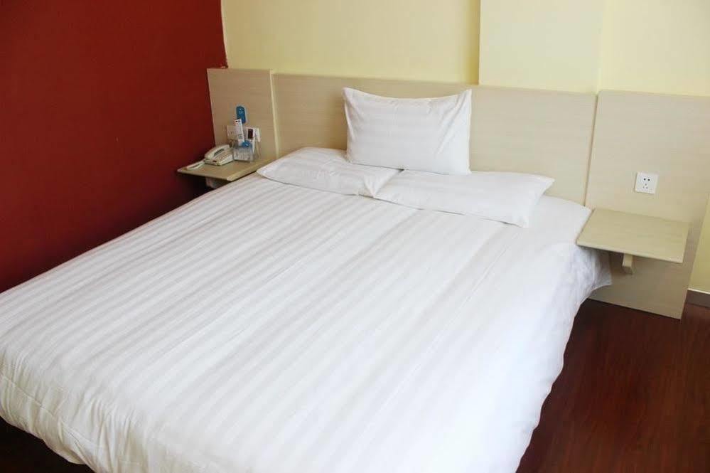 Hanting Hotel Yibin Zhongshan Street Eksteriør billede
