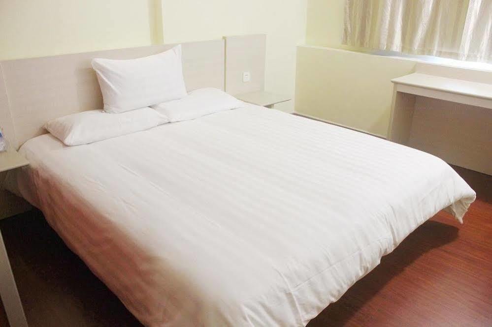 Hanting Hotel Yibin Zhongshan Street Eksteriør billede